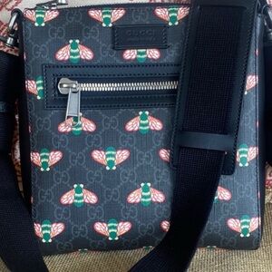 NWOT Gucci Black and Red Crossbody Bag with Durable Fabric